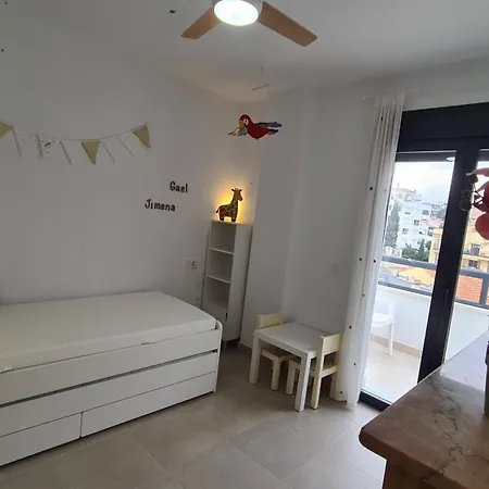 Lucena Atico Soleado Piscina Y Playa Apartment